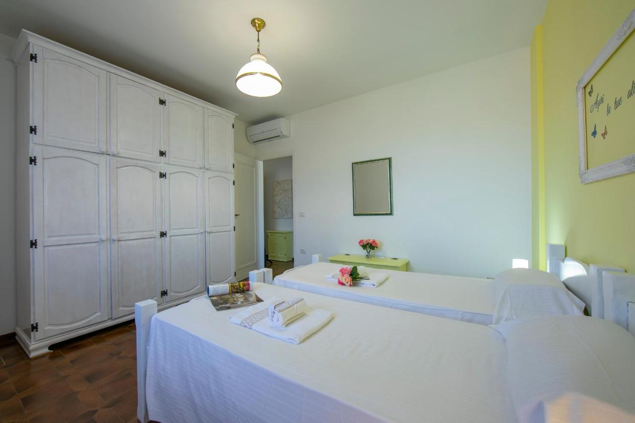 Villa Fiorita Apartments - Happy Rentals Sirmione Exterior photo