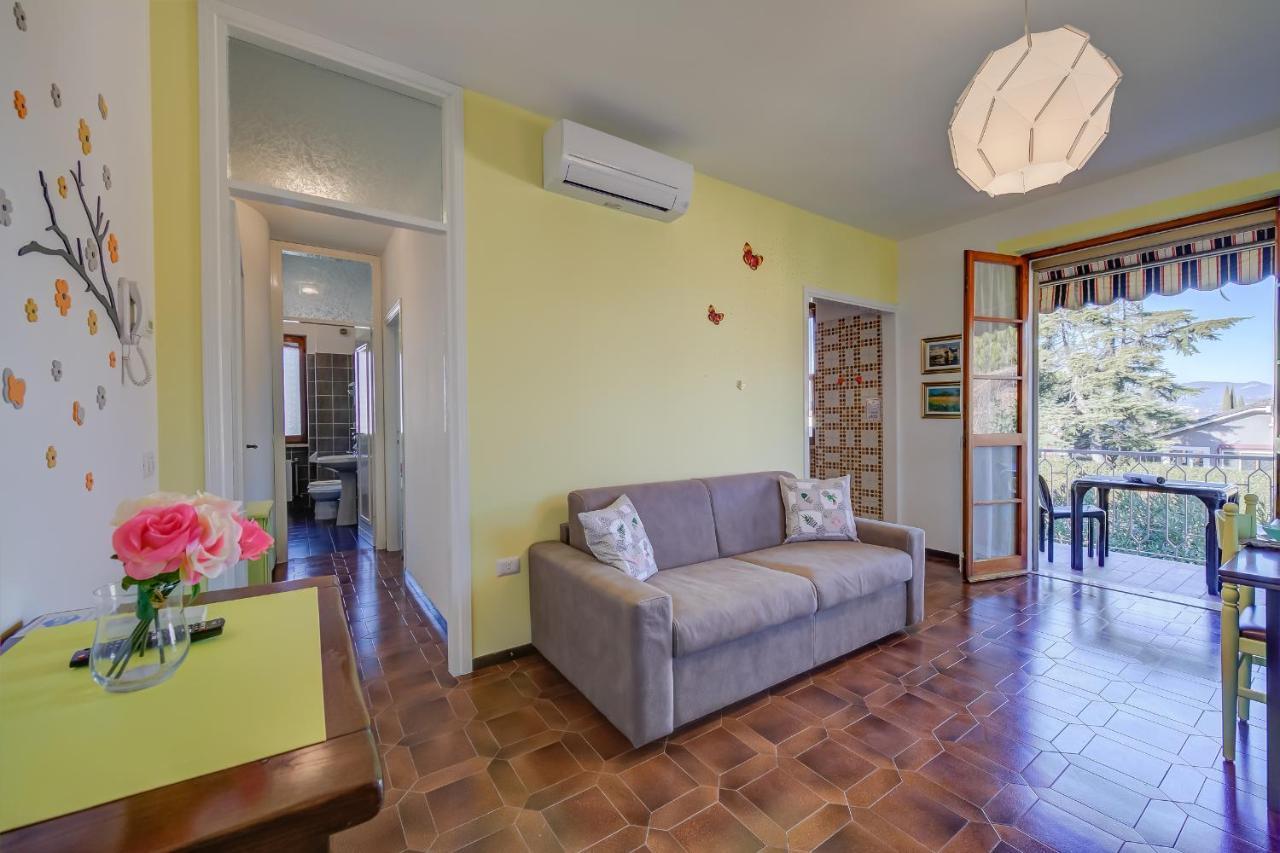 Villa Fiorita Apartments - Happy Rentals Sirmione Exterior photo