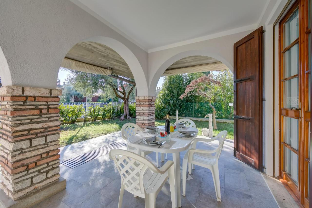 Villa Fiorita Apartments - Happy Rentals Sirmione Exterior photo
