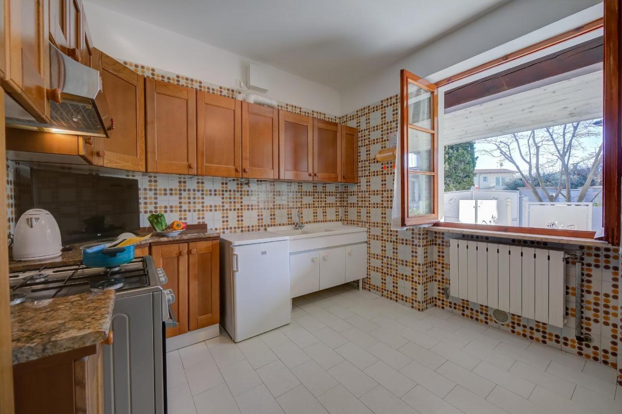 Villa Fiorita Apartments - Happy Rentals Sirmione Exterior photo